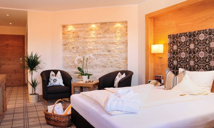 Roehrnbach House | SINGLE ROOM CLASSIC - Wellness- & Sporthotel Jagdhof *
