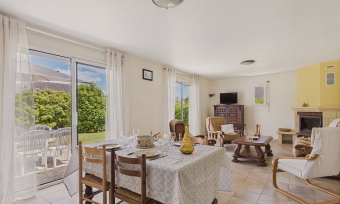 La Foret-Fouesnant Ski Chalet | Single-storey house for 4 – garden and terrace