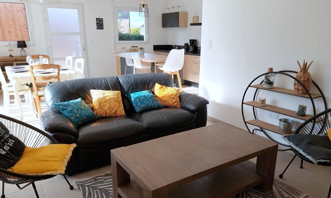 Cleder House | Single storey holiday home in Cleder