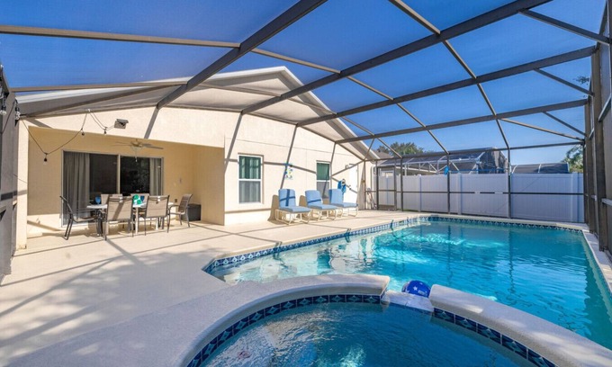 Clear Creek Apartment | Single-Story Villa, Pool, Views & Family Fun