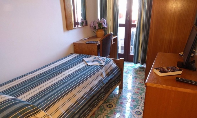 Sant'Angelo House | Singola ST-Single room-Ensuite with Shower