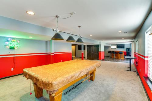 Union House | Sip, Soar and Explore Spacious Union Home with Yard