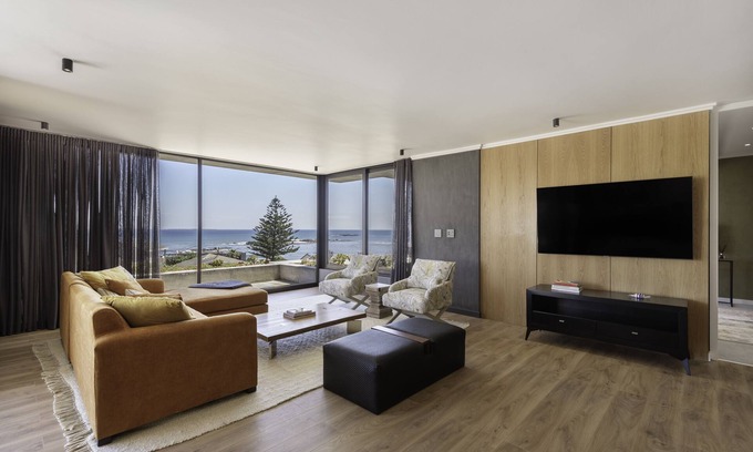 Bloubergstrand Apartment | Sir David Baird 50B, Blouberg by HMH