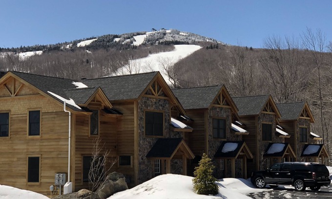 West Dover Condo | Ski Condo Walking Distance to Lifts at Mt. Snow, VT