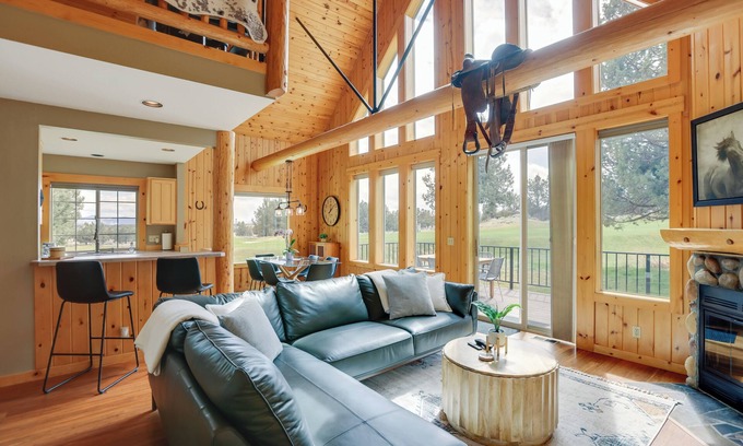 Redmond Cabin | Ski, Hike, Ice Fish: Redmond Escape w/Hot Tub!