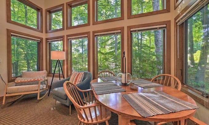 Boyne Falls Apartment | Ski-In and Ski-Out Boyne Mountain Condo on Boyneland!