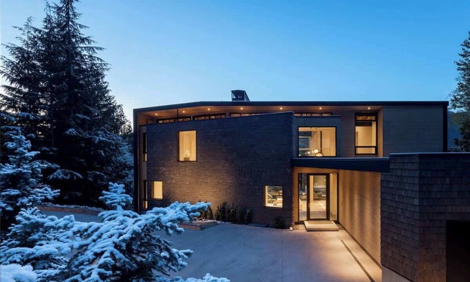 Whistler Creekside House | Ski-in/out home w/hot tub & scenic views