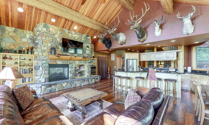 Whitefish Cabin | Ski-In/Out, Hot Tub: Spacious Retreat in Whitefish