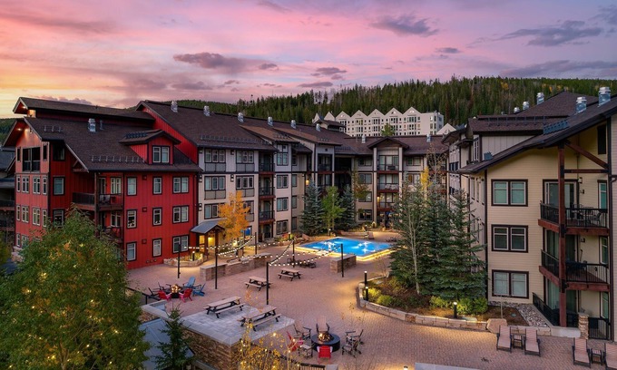 Winter Park House | Ski In Out Luxury Condo 4375 I Huge Hot Tub I Great Views I Best Price I Discounted Attractions