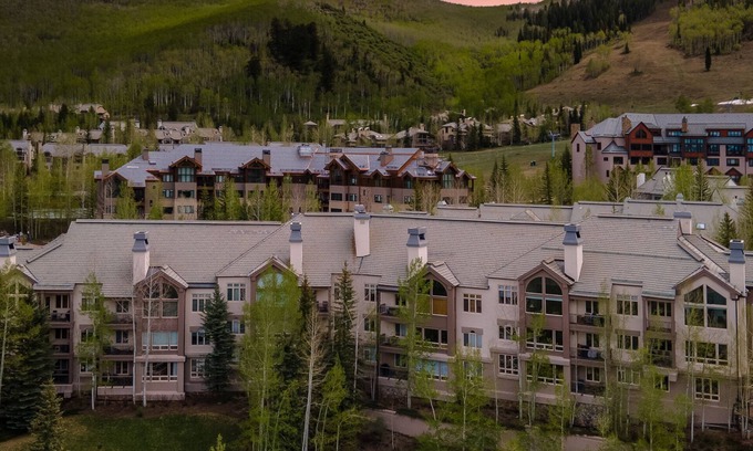 Highlands Townhomes Condo | Ski-in/Out Luxury in Beaver Creek | Chalet Brio