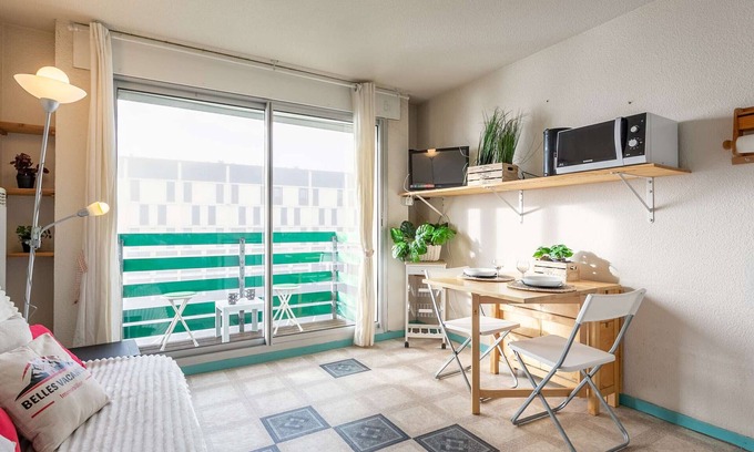 Pla d'Adet Apartment | Ski-in/Ski-out Studio for 4 with Mountain Views, Saint-Lary-Soulan