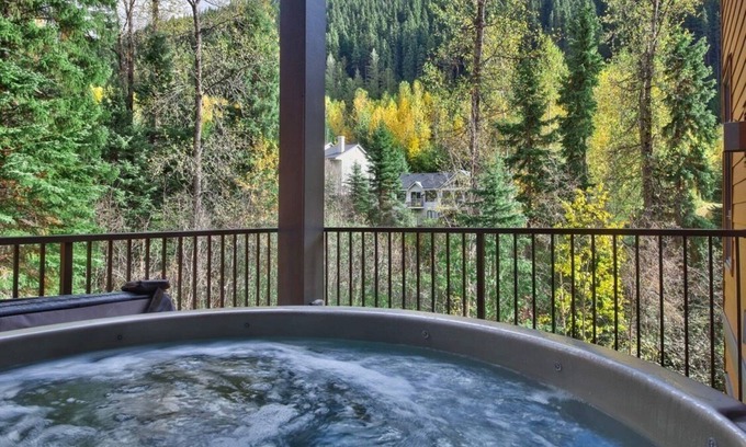 Sun Peaks Condo | Ski In /Ski Out, 3 Bed 2 Bath Condo w/Hot Tub