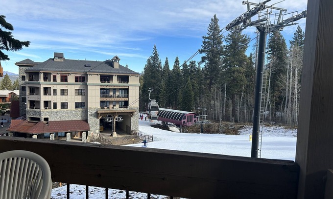 Truckee Condo | Ski-In/Ski-Out Condo - Northstar - walk to village