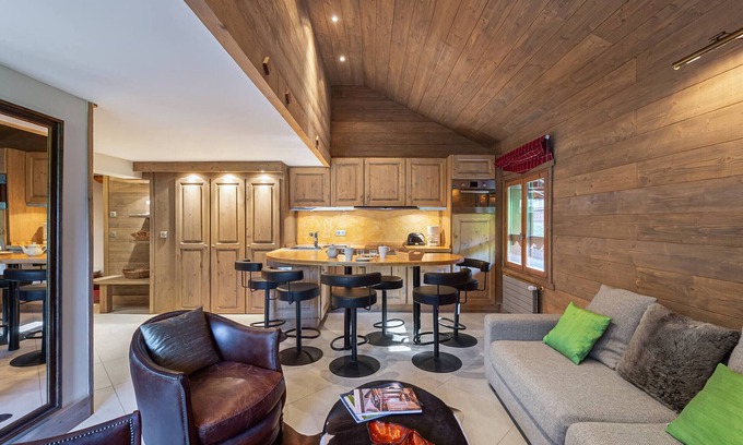Meribel Village Apartment | Ski-In/Ski-Out Duplex with Pool, Spa, and Fireplace in Méribel Village