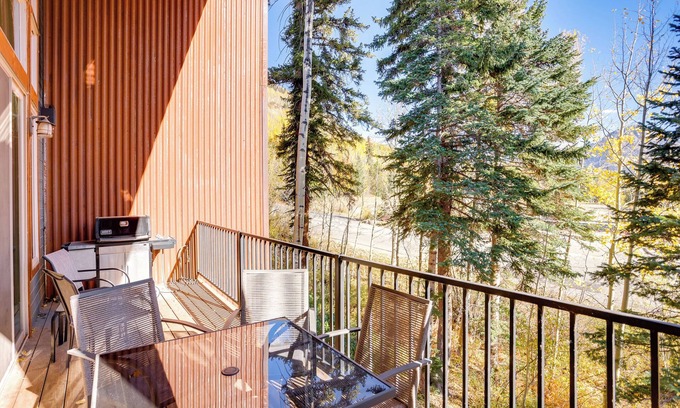 Purgatory House | Ski-In/Ski-Out Durango Townhome w/Balcony