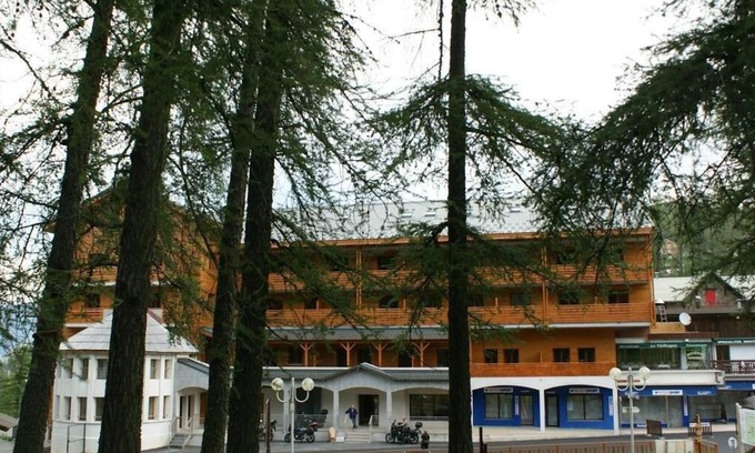 Valberg Apartment | Ski-in/ski-out & foot of the slopes, view mountain, terrace, tv, ski locker, 35-45m²