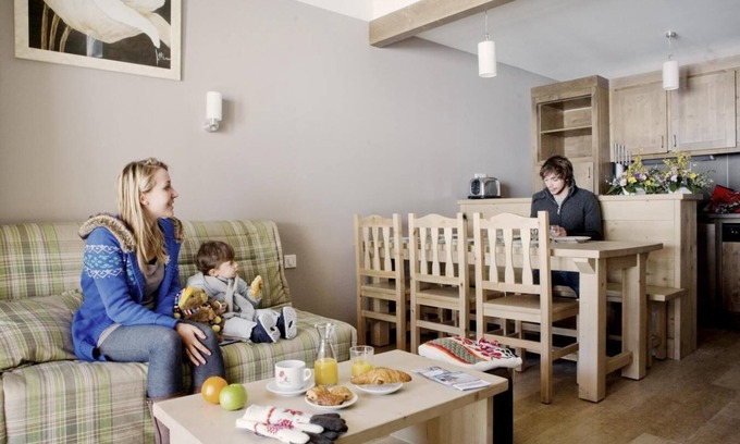 La Bresse Apartment | Ski-in/ski-out & foot of the slopes, swimming pool, balcony, parking, tv, 31m², La Bresse