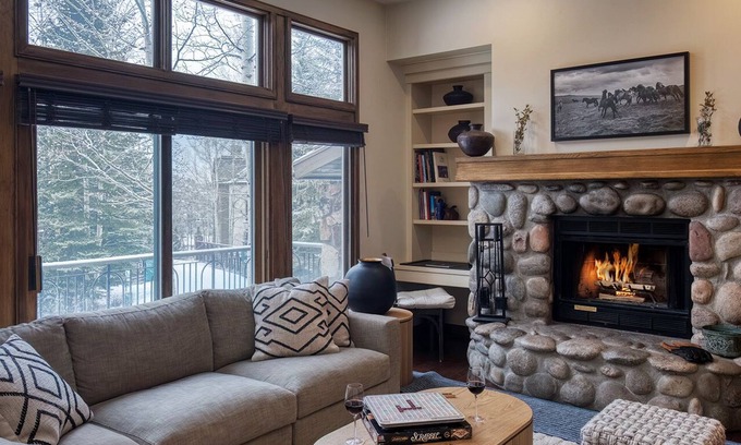 Highlands Townhomes House | Ski-in/Ski-out From Your Doorstep| Chalet Fortessa
