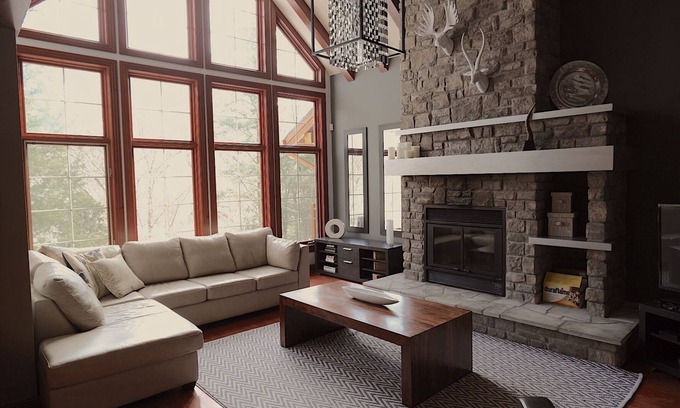 Mont-Tremblant House | SKI IN/SKI OUT - Luxury in the Heart of Tremblant