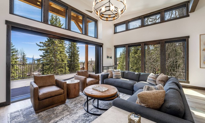Whitefish House | Ski In/Ski Out, Pool Table + Hot Tub & VIEWS!