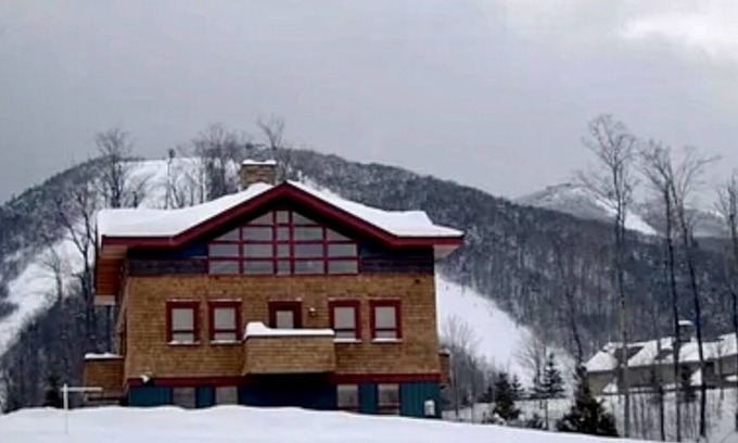 Central Vermont- Killington House | Ski-on Ski-off located on Bear Mountain @Killington