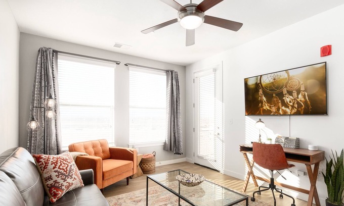 Draper Apartment | Ski, Work, Relax, Enjoy - Luxury Living!