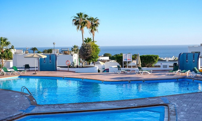 Los Mojones Ski Chalet | Sky and Sea Loma Verde, pool, big terrace with sea view