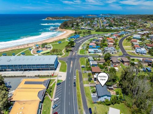 Malua Bay House | SKYES BEACH HOUSE spas sauna arcade machines