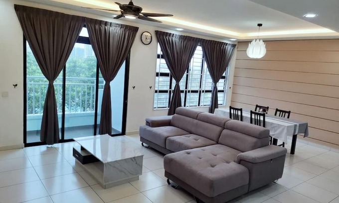Bukit Indah Apartment | SkyView