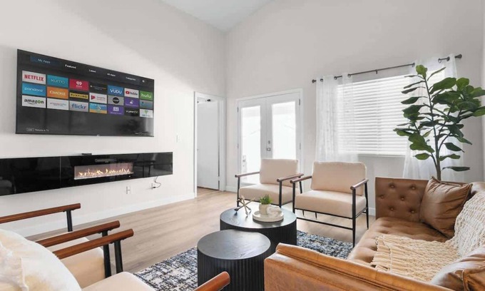 North Las Vegas House | Sleek 5BR Vegas Home w/Pool Table & Luxe Comfort