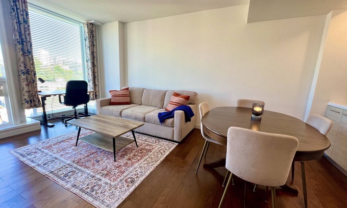 Civic Center Condo | Sleek and Modern Condo in heart of Hayes Valley
