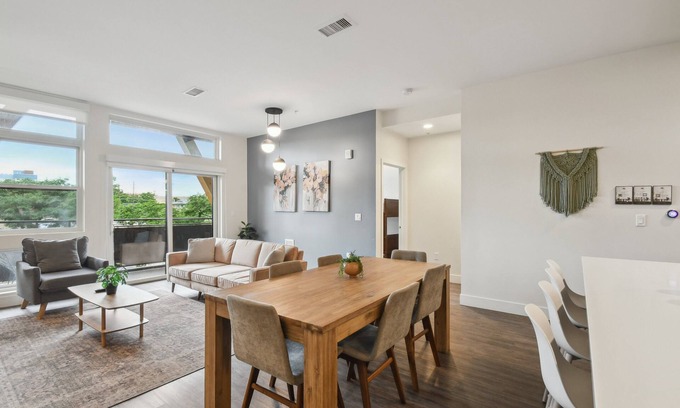 Highland Condo | Sleek & Chic Vibes | Espadin LoHi