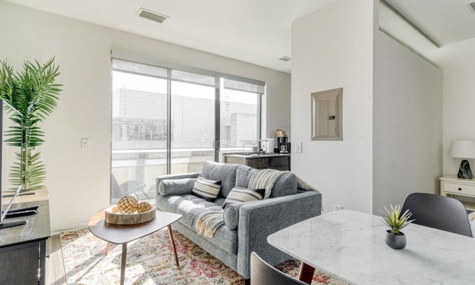 Shaw Apartment | Sleek Shaw 1BR w/Elevator, nr Dining & Green Spaces, by Blueground