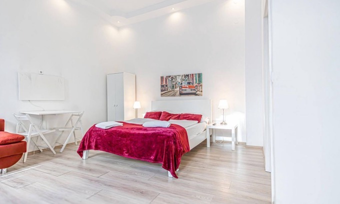 Neulerchenfeld Apartment | Sleek Studio Apt. | Suitable for Longstays