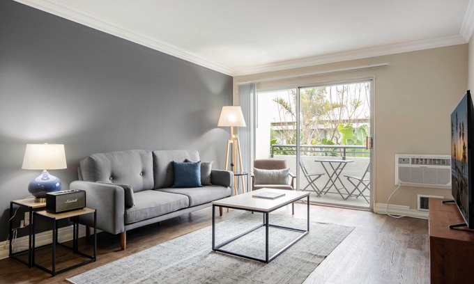 Palms Apartment | Sleek Westside 1BR w/Pool, Gym, Bball & Tennis Courts, by Blueground