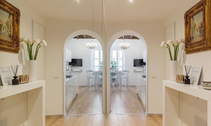 Rione II Trevi Apartment | SLEEP BY LADY Elegant apartment near Trevi Fountain