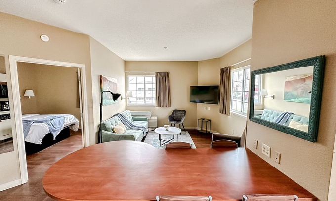 Wichita Apartment | Sleepover: Urban 1BD/1BA - Downtown Wichita