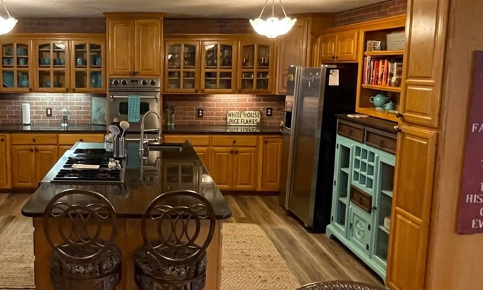 Kerrville House | Sleeps 19. 12 beds. Large Family Home and Guest House too. 2 acres. In town.