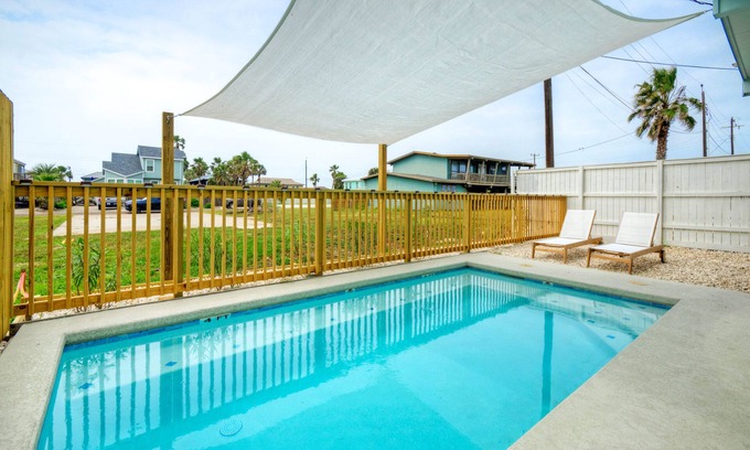 Shibui Sands House | Sleeps 24 | 2 Homes, Walk to the Beach, Private Pools, Fire Pit, Modern Design