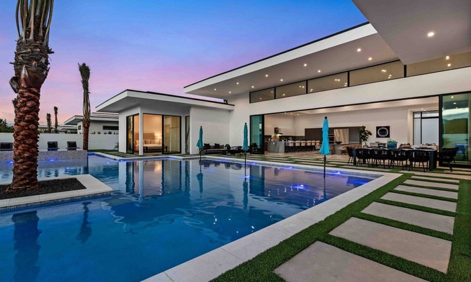 Madison Estates House | Sleeps 28 | 2 Luxe Villas w/Pickleball Court | Bravo Villas Dorada by AvantStay