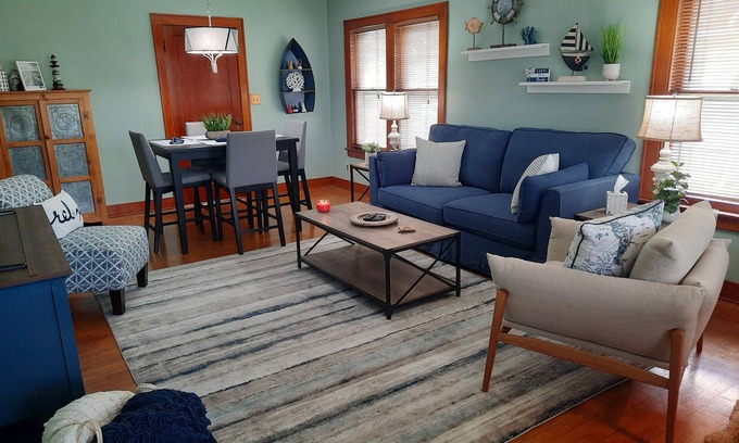 Port Clinton House | Sleeps 6, + 2 in Basement, Super Clean, Long Driveway, Fenced Yard w/Fire Pit