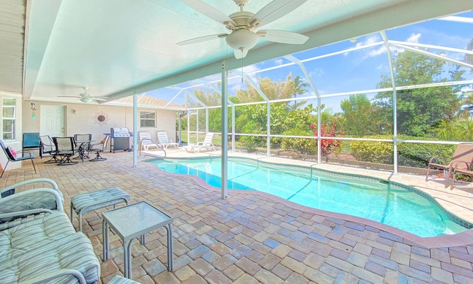 Broadmoor Villa | Sleeps 6, full refund*, heated pool