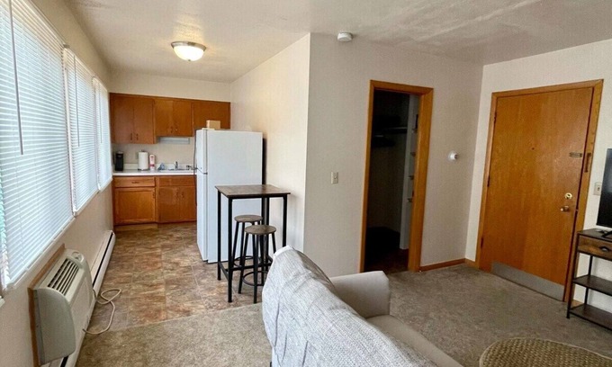 Portage Apartment | Slifer Street Studio #11