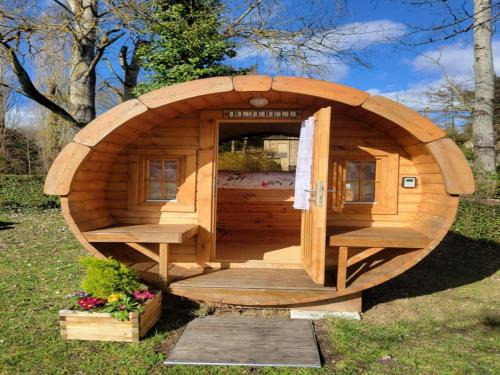 Abilly House | Small cosy Bluebell cabin in the French countryside