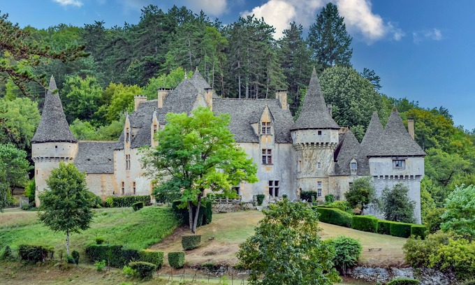 Cherveix-Cubas Cottage | Small house "Gite Le Buisson" with private pool, private terrace and Wi-Fi