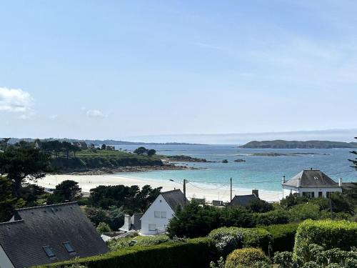 Trevou-Treguignec House | Small house with sea view