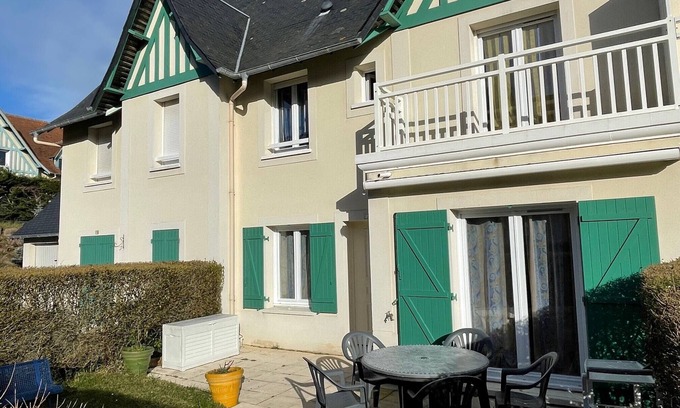 Cabourg House | Small house with garden 100m from the beach