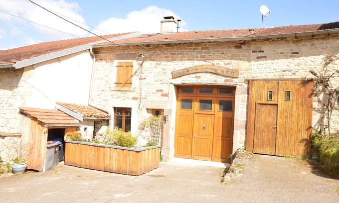 Tignecourt Cottage | Small rustic cottage with terrace u. Hochgarten in outskirts