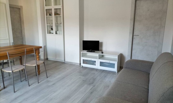 Mologno Apartment | Small vacation home in barga.