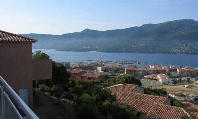Propriano Villa | small villa with infinity pool and panoramic view of the gulf